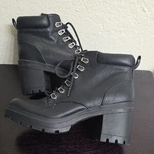 NOBO Black Lace-Up Women's Combat Boots Size 9